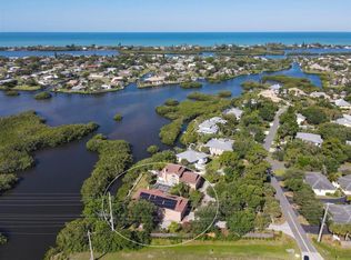 3 Shoreland Dr, Osprey, FL 34229