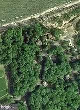 1st image of 22C-11 N Independence Dr