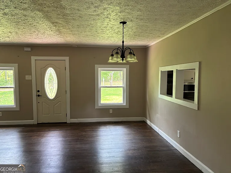 1402 Dewey St — Photo 24
