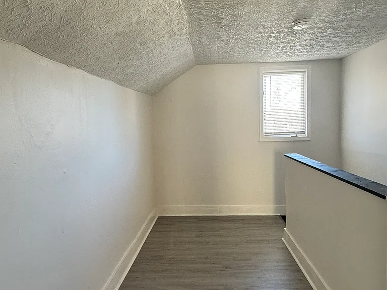 4003 W Muhammad Ali Blvd — Photo 10