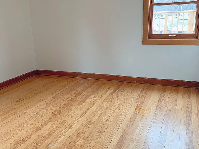 3432 S Logan Ave #UPPER — Photo 9
