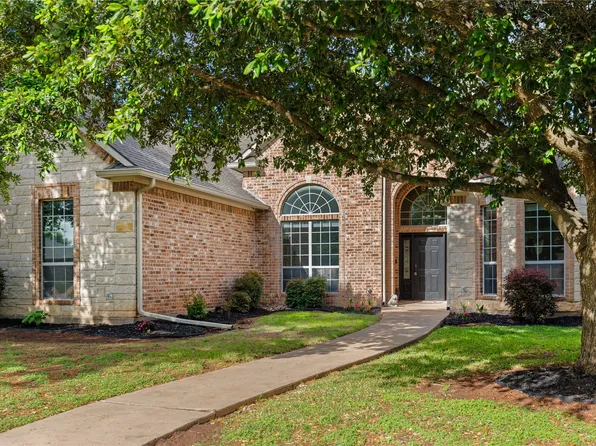 937 Queen Elizabeth Dr, Mc Gregor, TX 76657