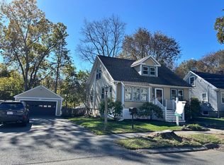 9 Hood Rd, Danvers, MA 01923
