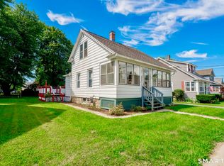 9 Woodlawn Avenue, Enfield, CT 06082