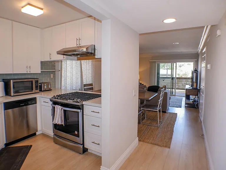 7509 Draper Ave #305 — Photo 6