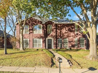 825 Forest Edge Ln, Wylie, TX 75098