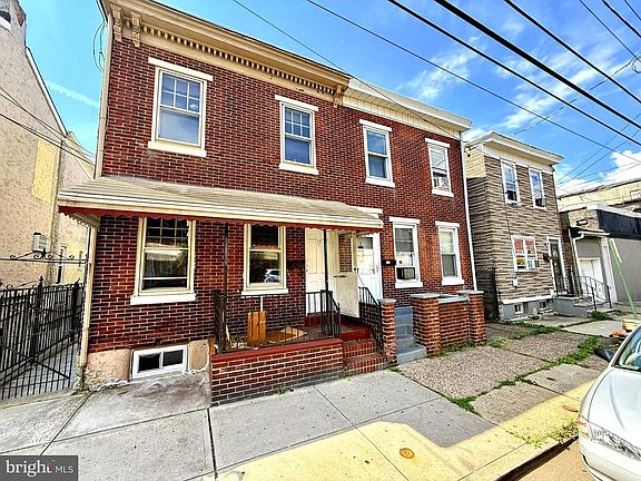 2nd image of 111 Mott St