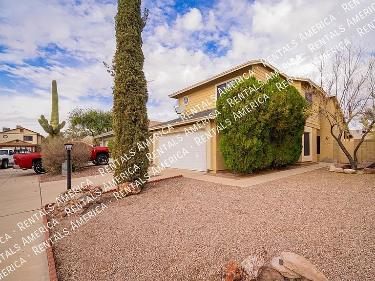 3068 W Placita De La Roseta — Photo 2