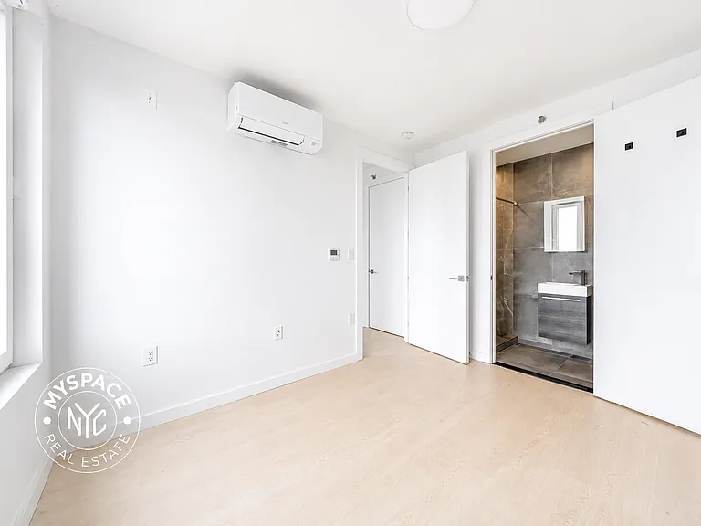 1499 Bedford Ave #5H — Photo 4