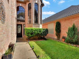 8034 Oakwood Hollow St, Houston, TX 77040