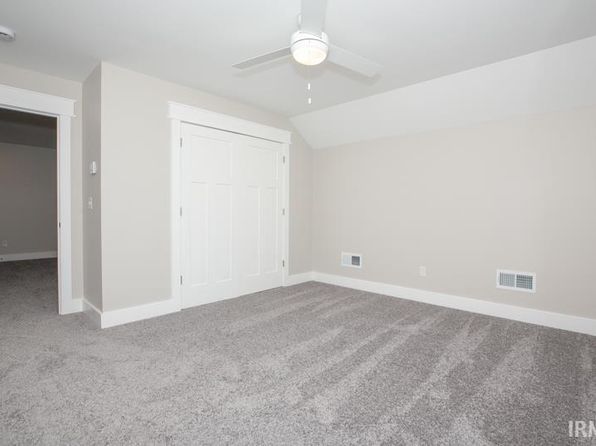 8486 Bell Crossing Dr, Newburgh, IN 47630