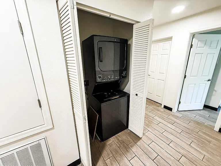 195 N 17th Ave #102 — Photo 18