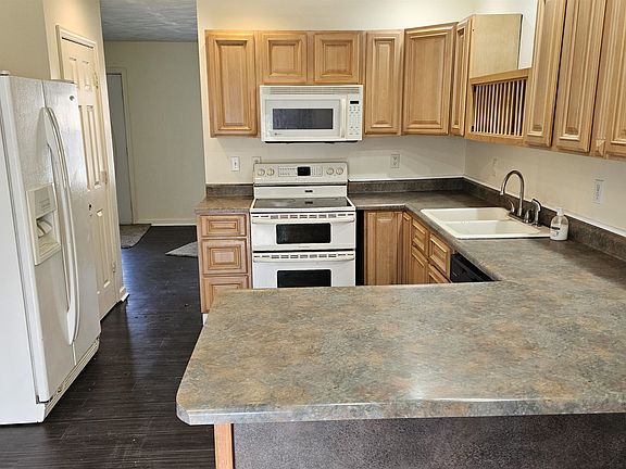 5th image of 290 Ridgeview Rd