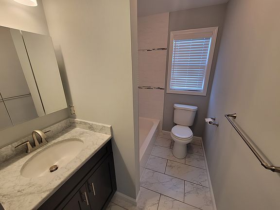 3rd image of 851 Lindegar St