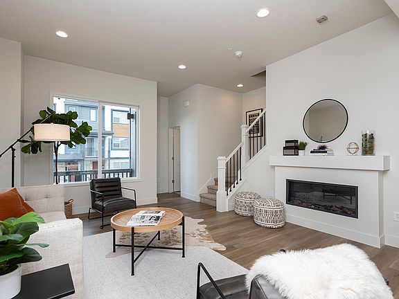 5th image of 675 Promenade Dr