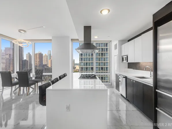 247 West 46th Street image 4 of 11