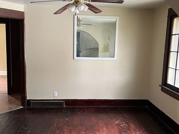 5th image of 105-107 Hilton Ave