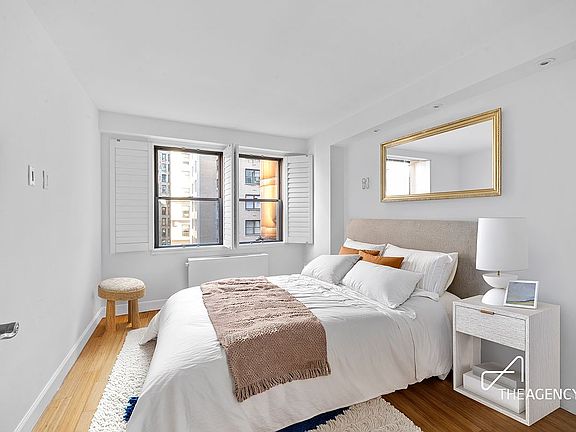 5th image of 10 W 15th St APT 723