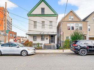376 Bronx Park Ave, Bronx, NY