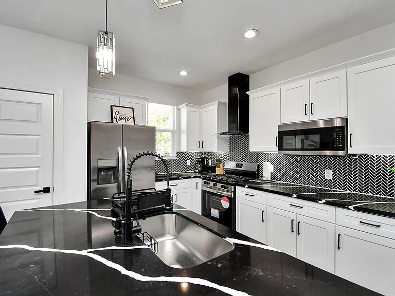 6531 Rosemary Ln #A — Photo 13