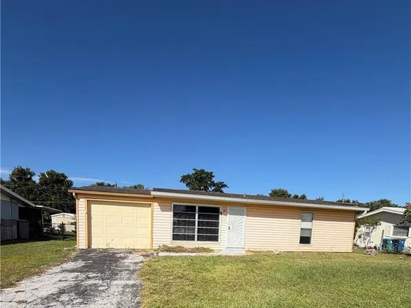 871 Lake McGregor Dr, Fort Myers, FL 33919