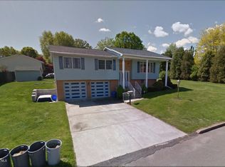 3715 Lawrence Ave, Moosic, PA 18507