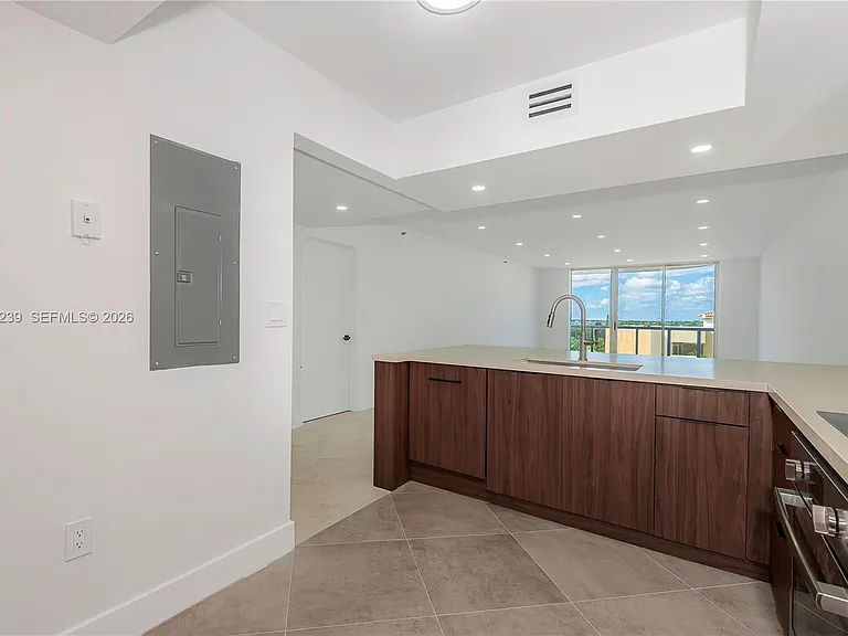 8855 Collins Ave #6E — Photo 15