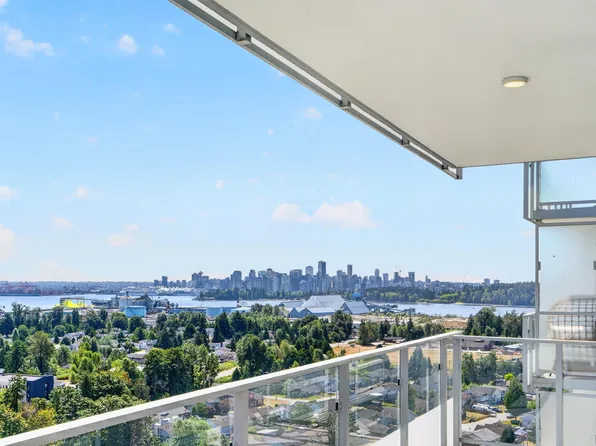 200 Klahanie Ct #1802, West Vancouver, BC V7P 0E4