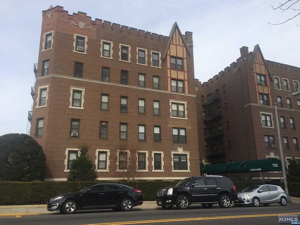 1st image of 755 Anderson Ave APT 4G
