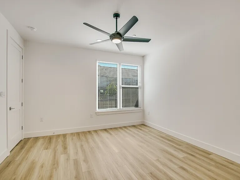 590 Old Mill Rd #108 — Photo 8