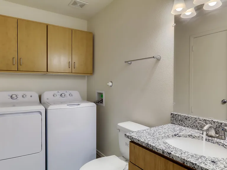 2400 Marie Park Dr NE — Photo 5
