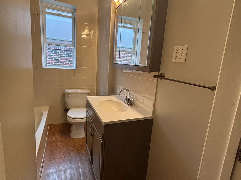 3637 Chippewa St #2E — Photo 1
