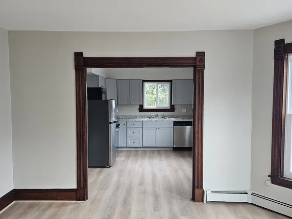 272 Elm St, Laconia, NH