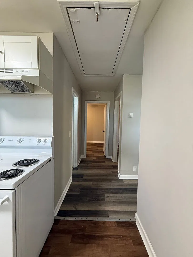 1621 Arthur Ave — Photo 3