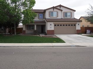 2047 W Queens Way, Hanford, CA 93230