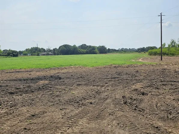503 Peach Tree Rd, Mabank, TX 75156