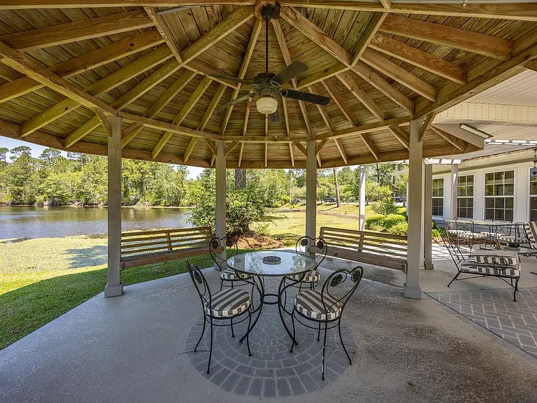 1211 Pulaski Rd — Photo 16