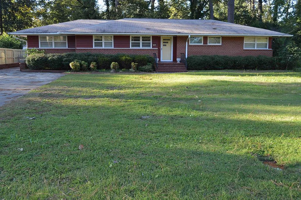 4143 Spirea Dr photo 1