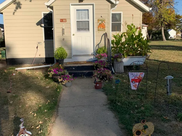 302 S 9th St, Onida, SD 57564