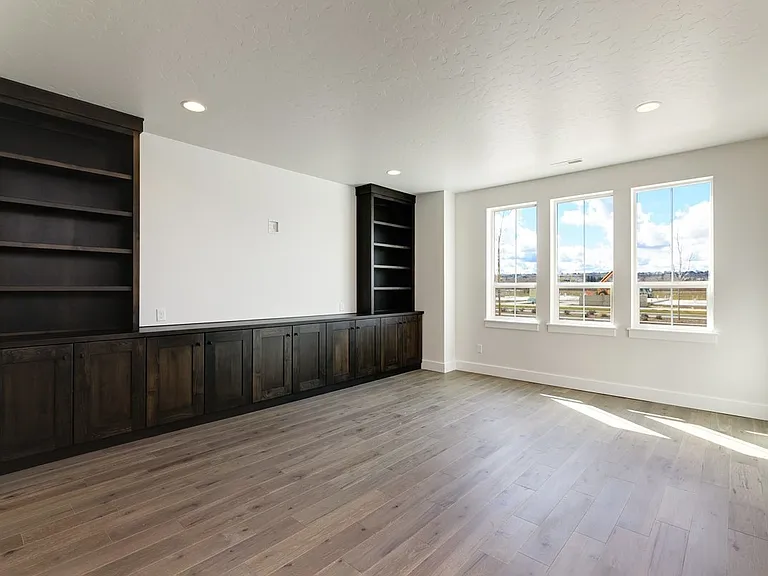 4314 E Parkcenter Blvd — Photo 4