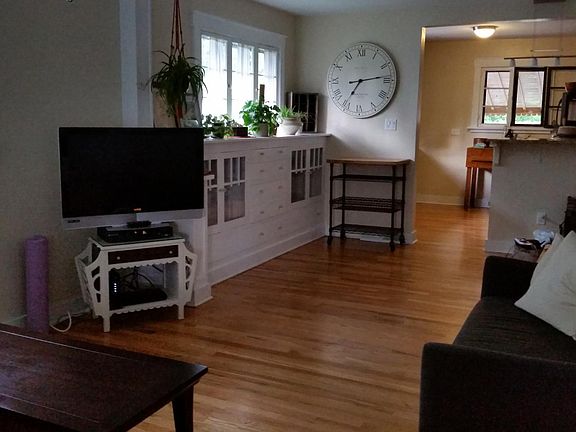 Partial LR & DR with furniture.