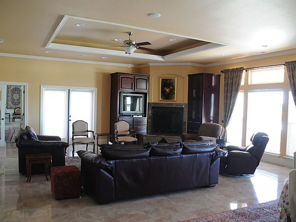 Great room (living room)