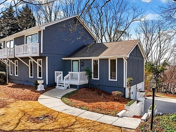 2nd image of 2060 Kinridge Rd