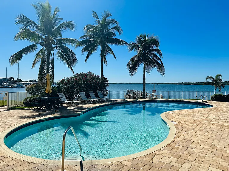 8800 Bay Pines Blvd #404 — Photo 7