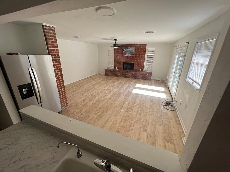 801 Golfview Dr — Photo 4