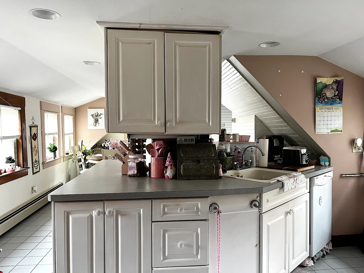3 bed, $2,000 — Photo 3