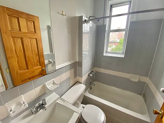 Rented by J PRESTON AND ASSOCIATES INC | media 20