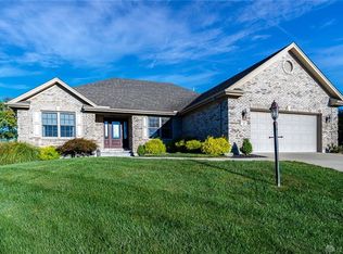 25 Crest Oak Ct, Springboro, OH 45066