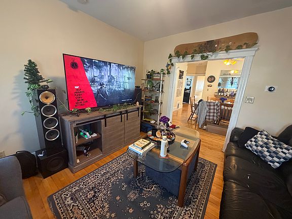3rd image of 127 Hillsdale Rd #2E