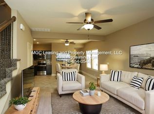 2130 SW Timbertrace Ln, Lees Summit, MO 64082